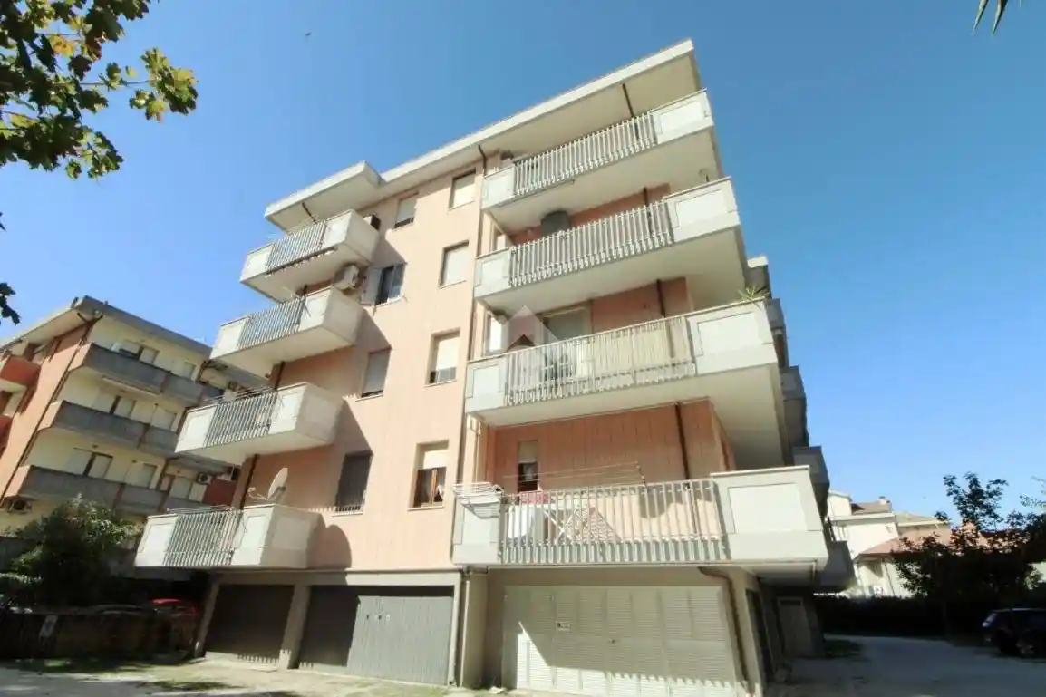 Trilocale via Monte Amaro 6, Centro, Francavilla al Mare - foto 2