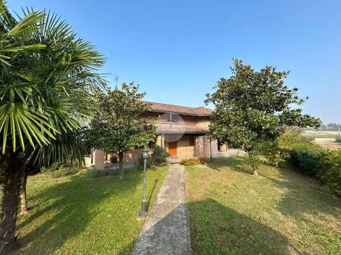 Villa in vendita a Calliano