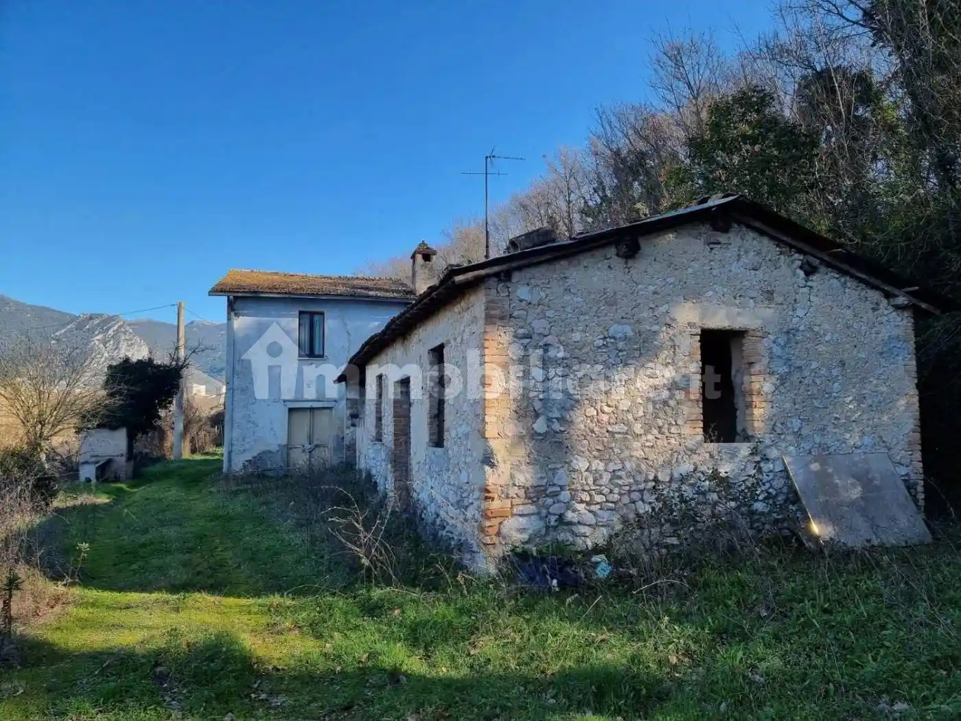 Rustico - Casale in vendita a Terni