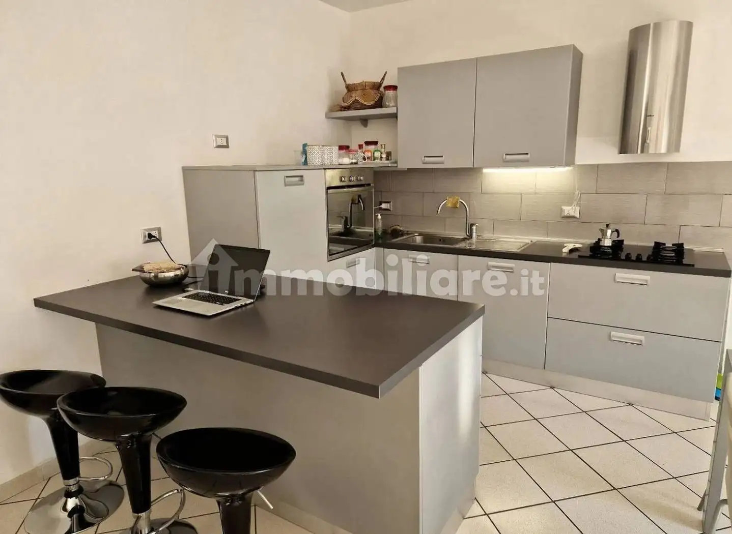 Trilocale viale Liguria, 23, Centro, Albenga - foto 2