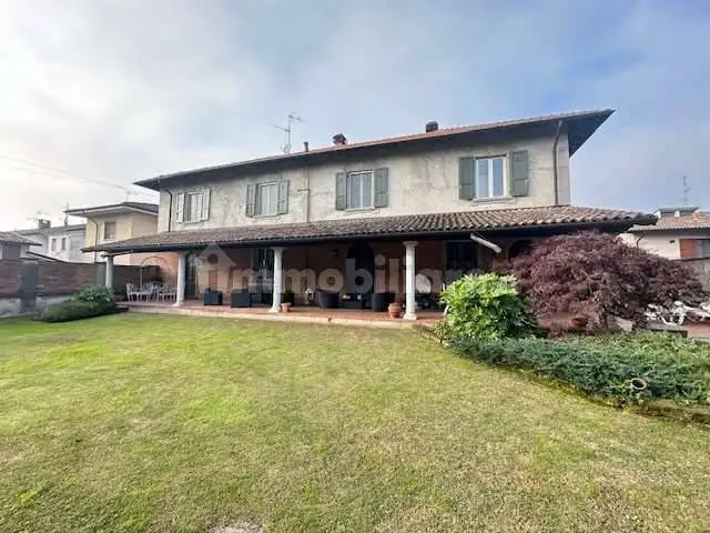 Villa in vendita a Bascapè