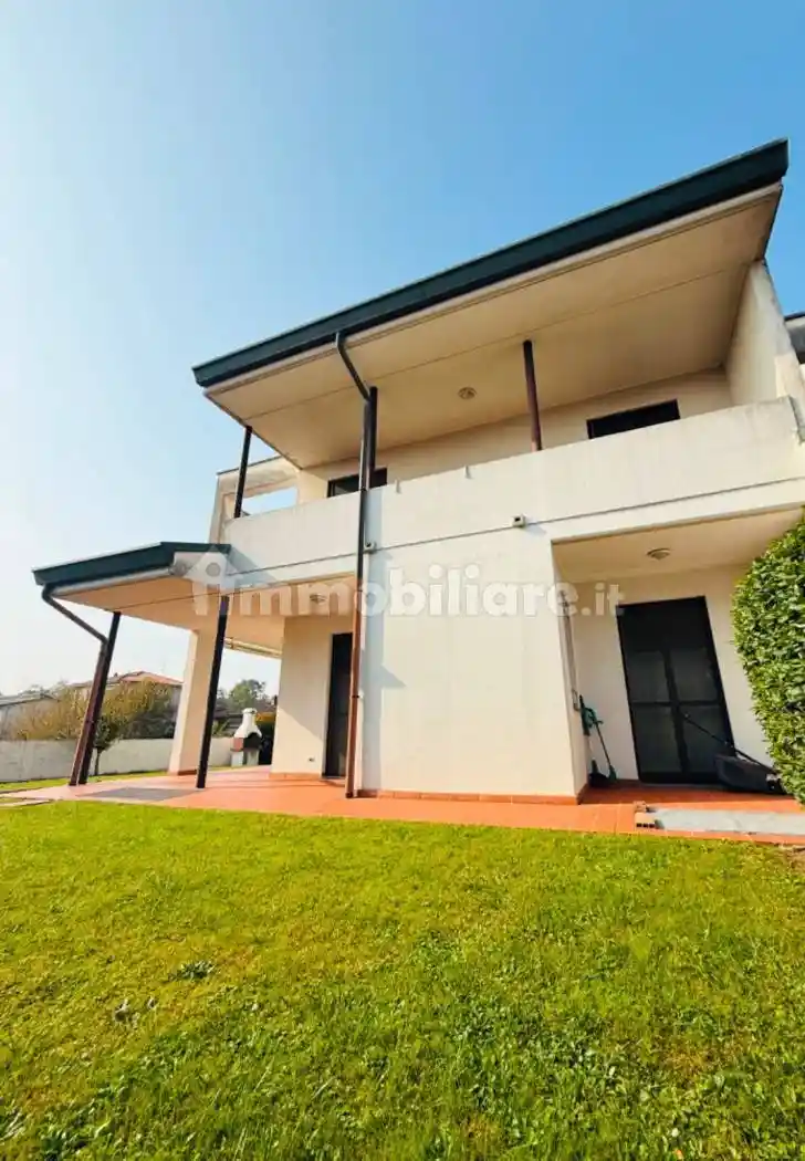 Villetta a schiera in vendita a Castano Primo