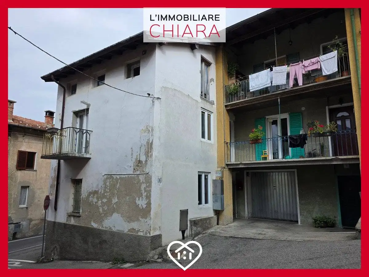 Casa indipendente in vendita a Bedero Valcuvia