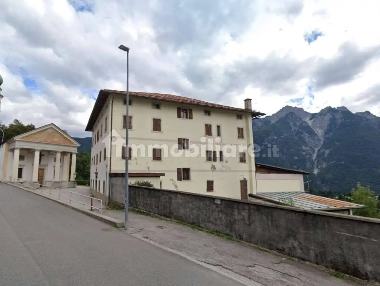 Palazzo - Edificio in vendita a Pieve di Cadore