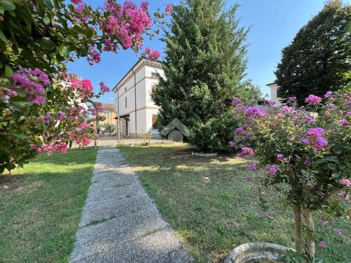 Casa indipendente in vendita a San Giacomo delle Segnate
