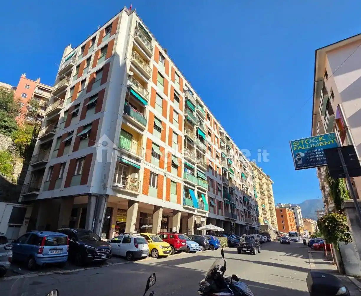 Appartamento in vendita a Genova