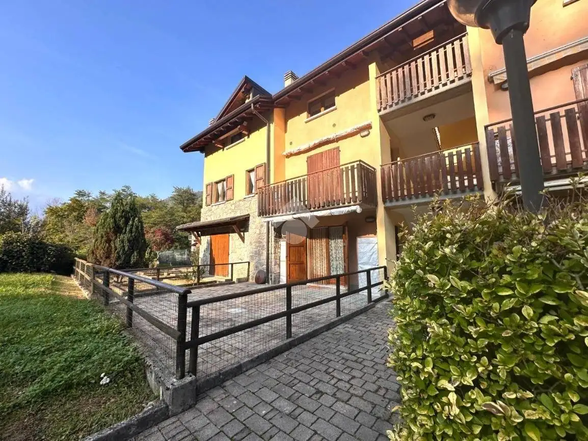 Appartamento in vendita a Piazza Brembana