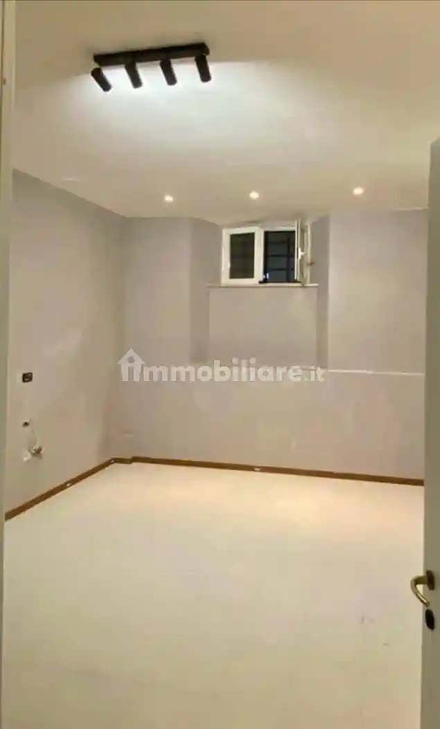 Appartamento buono stato, seminterrato, Adriatico, Ancona - foto 4