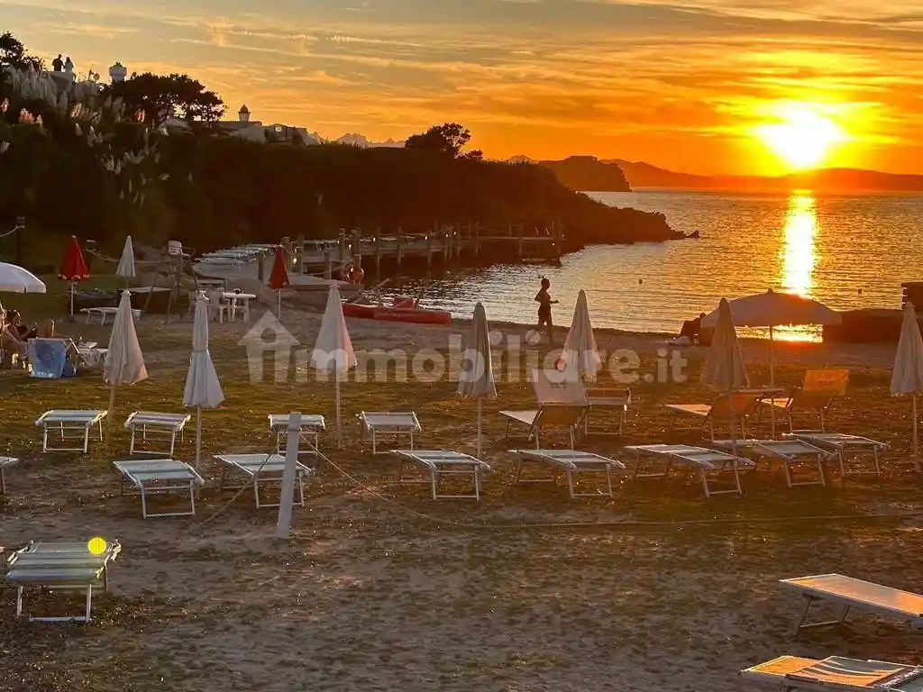 Appartamento in vendita a Arzachena