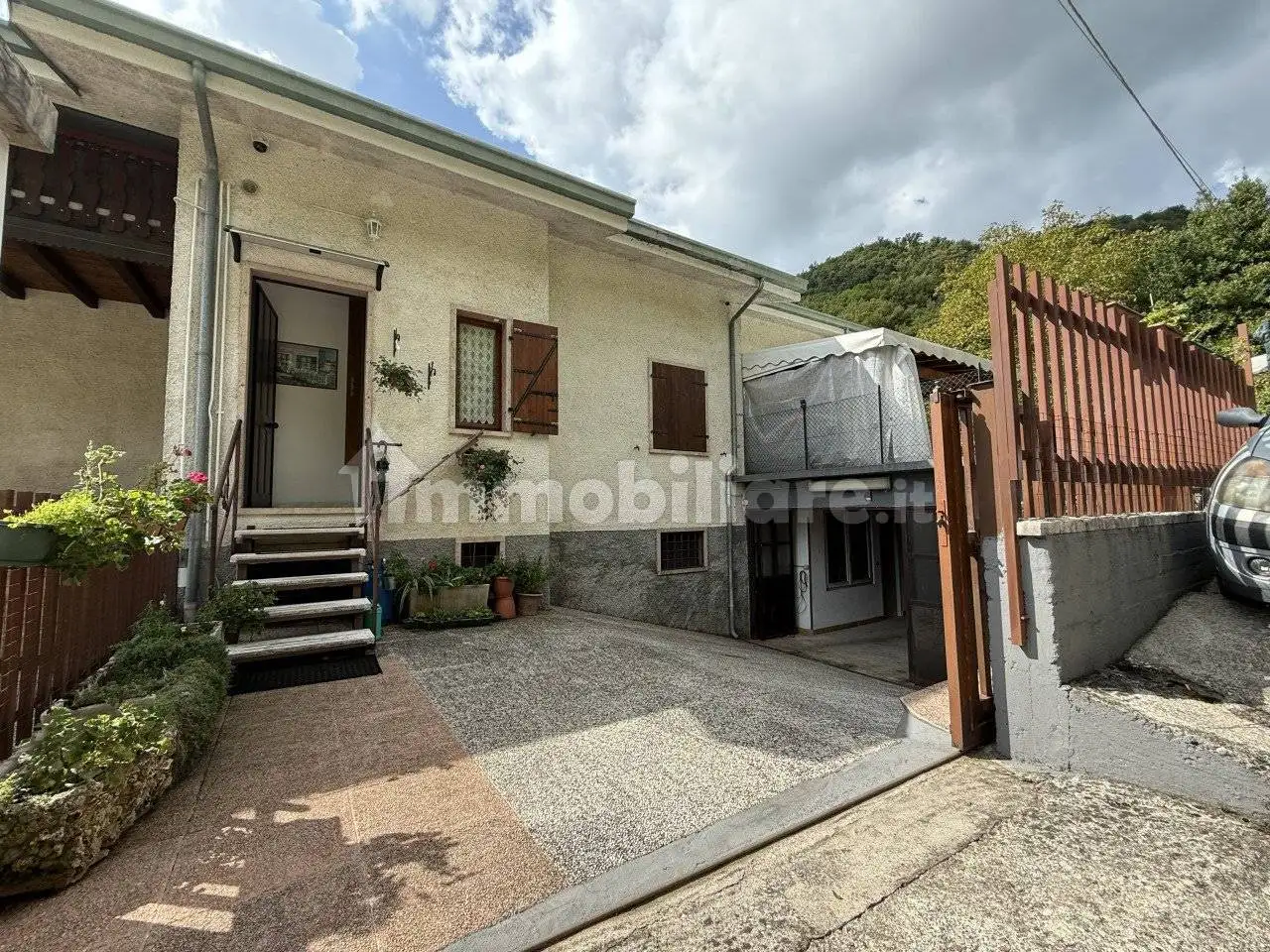 Villa in vendita a Badia Calavena