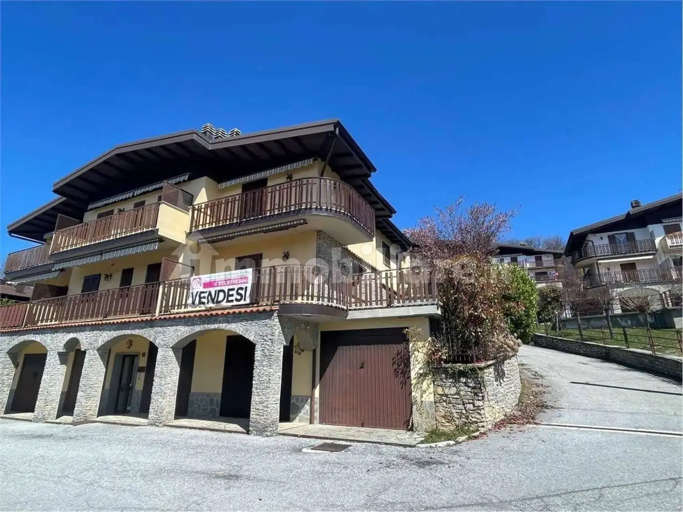 Villa in vendita a Roburent