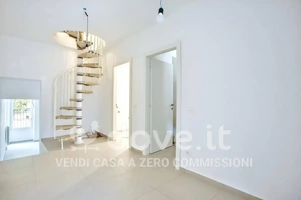 Quadrilocale via Oslavia 5, Valle Olona, Varese - foto 2