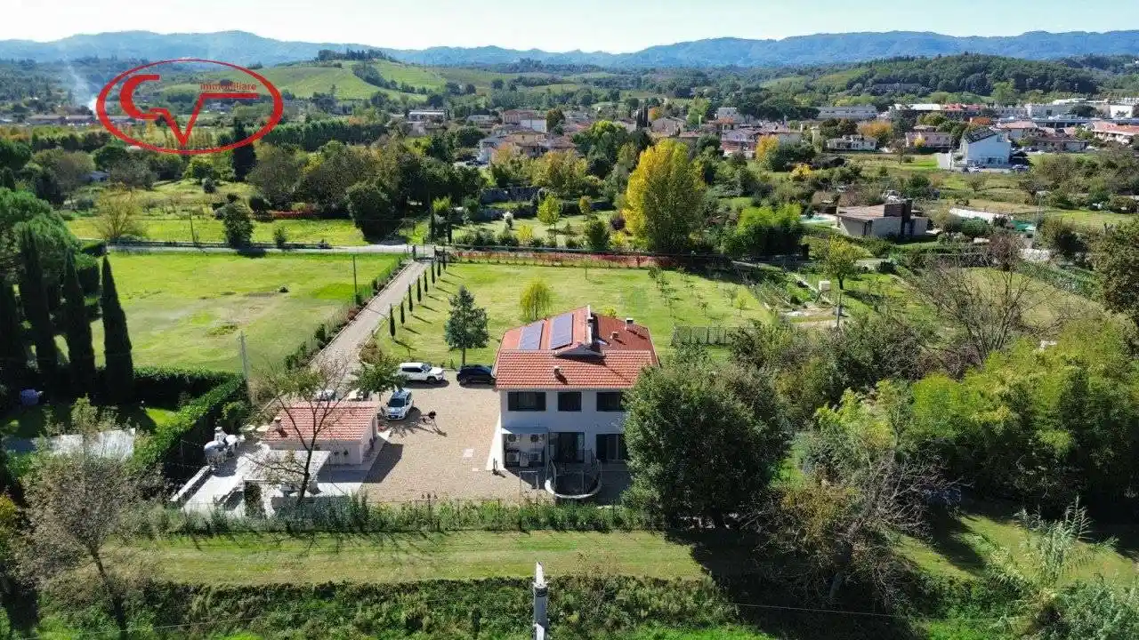 Villa in vendita a San Giovanni Valdarno
