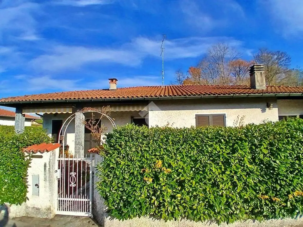 Villa in vendita a Ispra