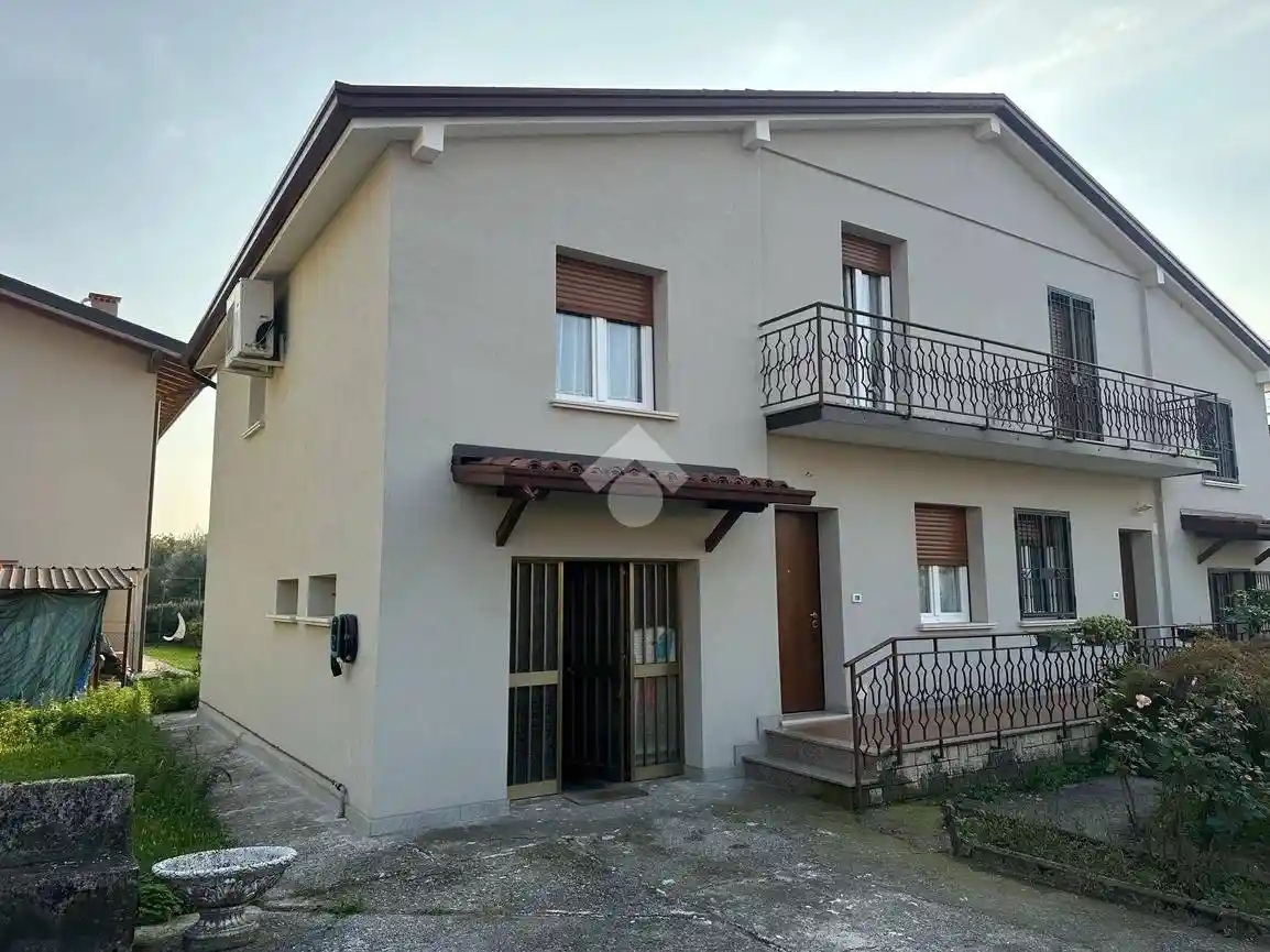 Villa bifamiliare, buono stato, 136 m², Villaggio Prealpino, Brescia - foto 2