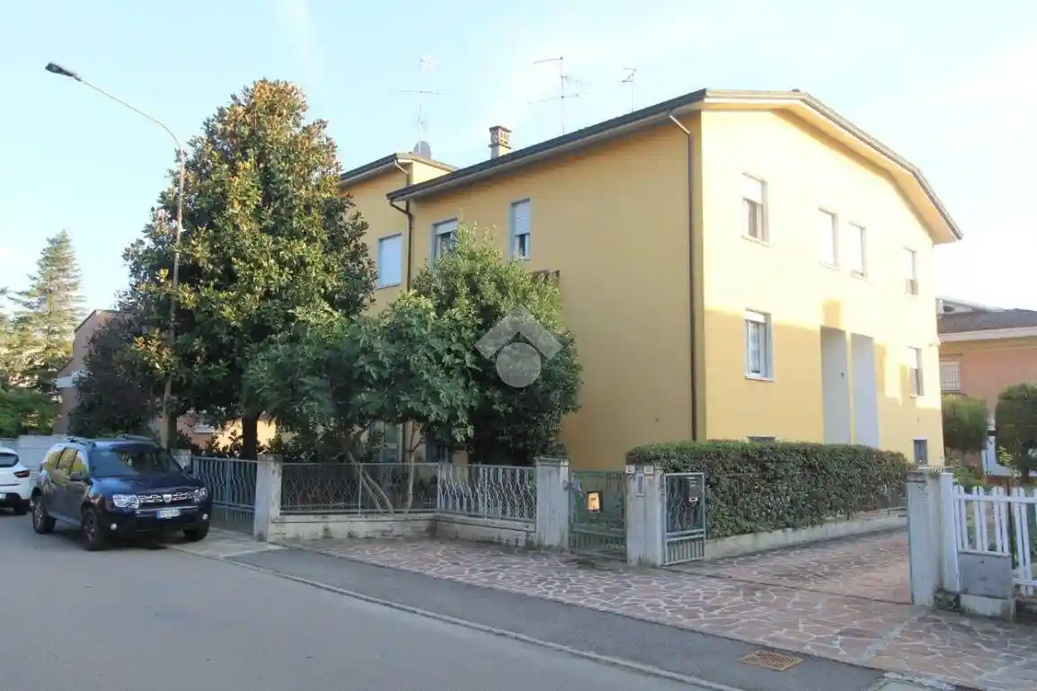 Villetta a schiera in vendita a Bagnolo in Piano