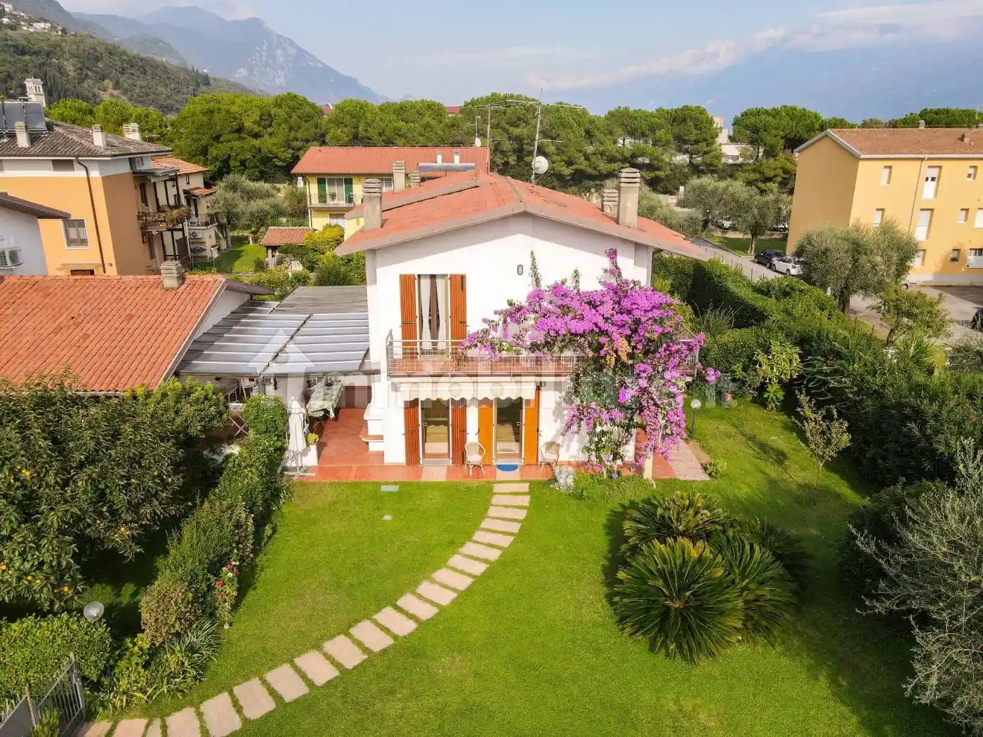 Villa in vendita a Toscolano-Maderno