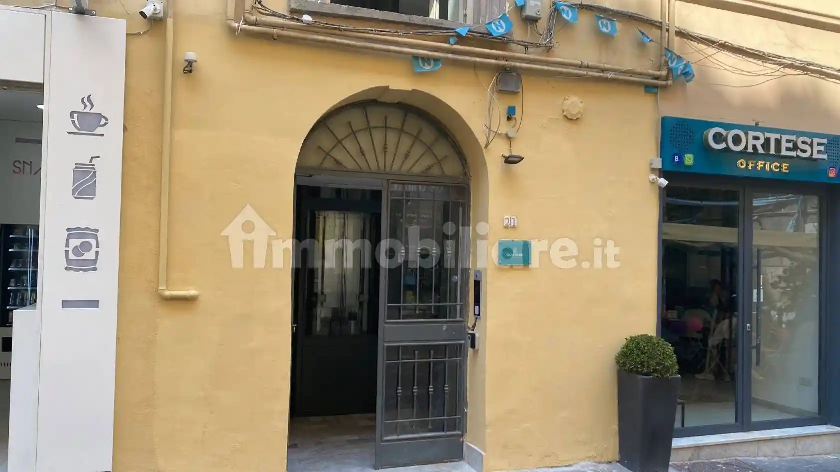 Monolocale via Giulio Cesare Cortese 21, Borgo Orefici, Napoli - foto 5