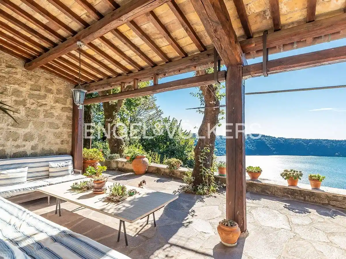 Villa in vendita a Castel Gandolfo