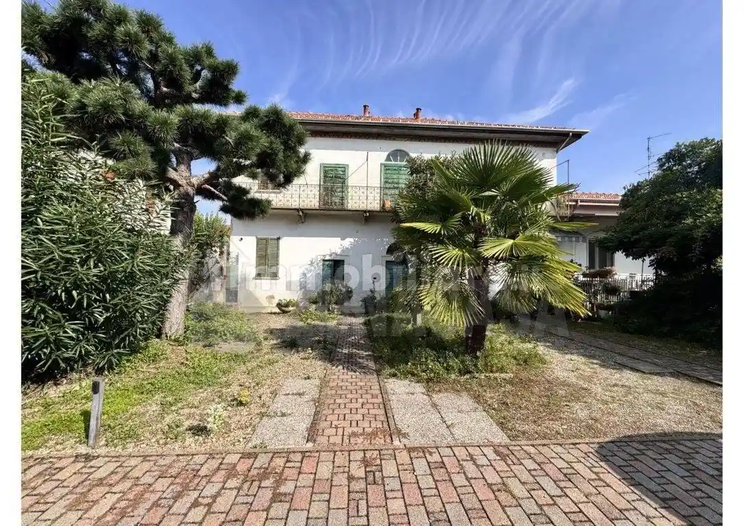 Villetta a schiera in vendita a Lonate Pozzolo