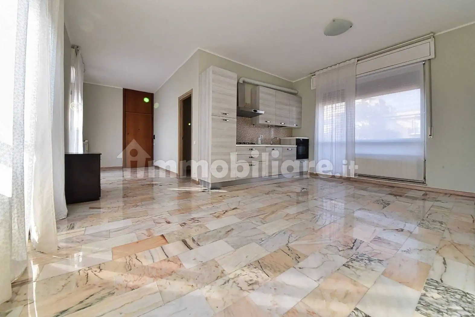 Appartamento in affitto a Saronno