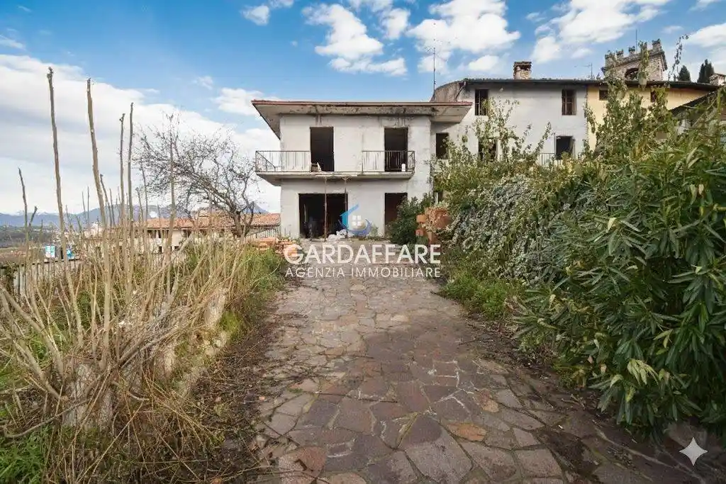 Casa indipendente in vendita a Soiano del Lago