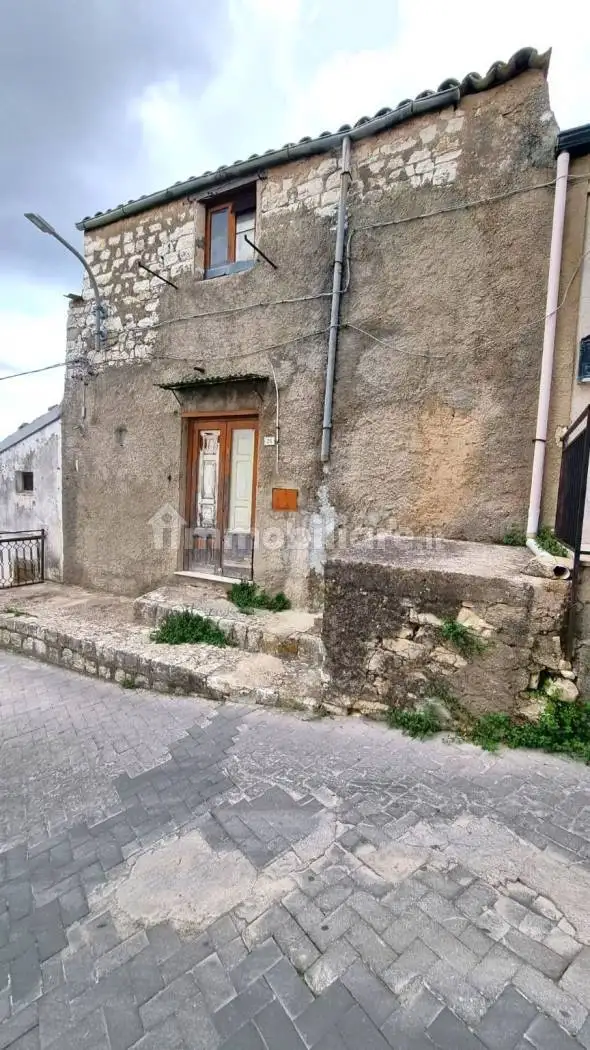 Casa indipendente in vendita a Chiusa Sclafani