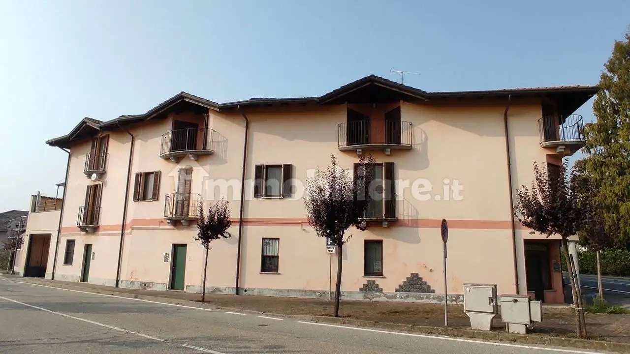 Trilocale via Vercelli 11, Cameriano, Casalino - foto 2