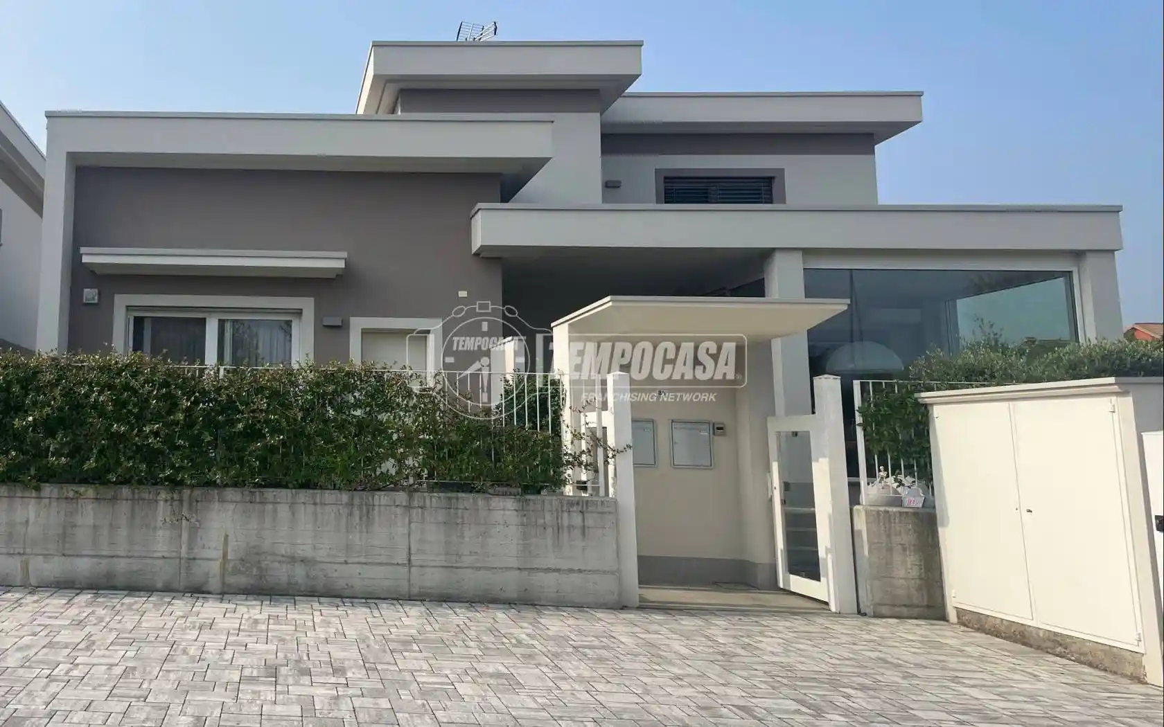 Villa bifamiliare via Nuova Provinciale 8/2, Calco - foto 2