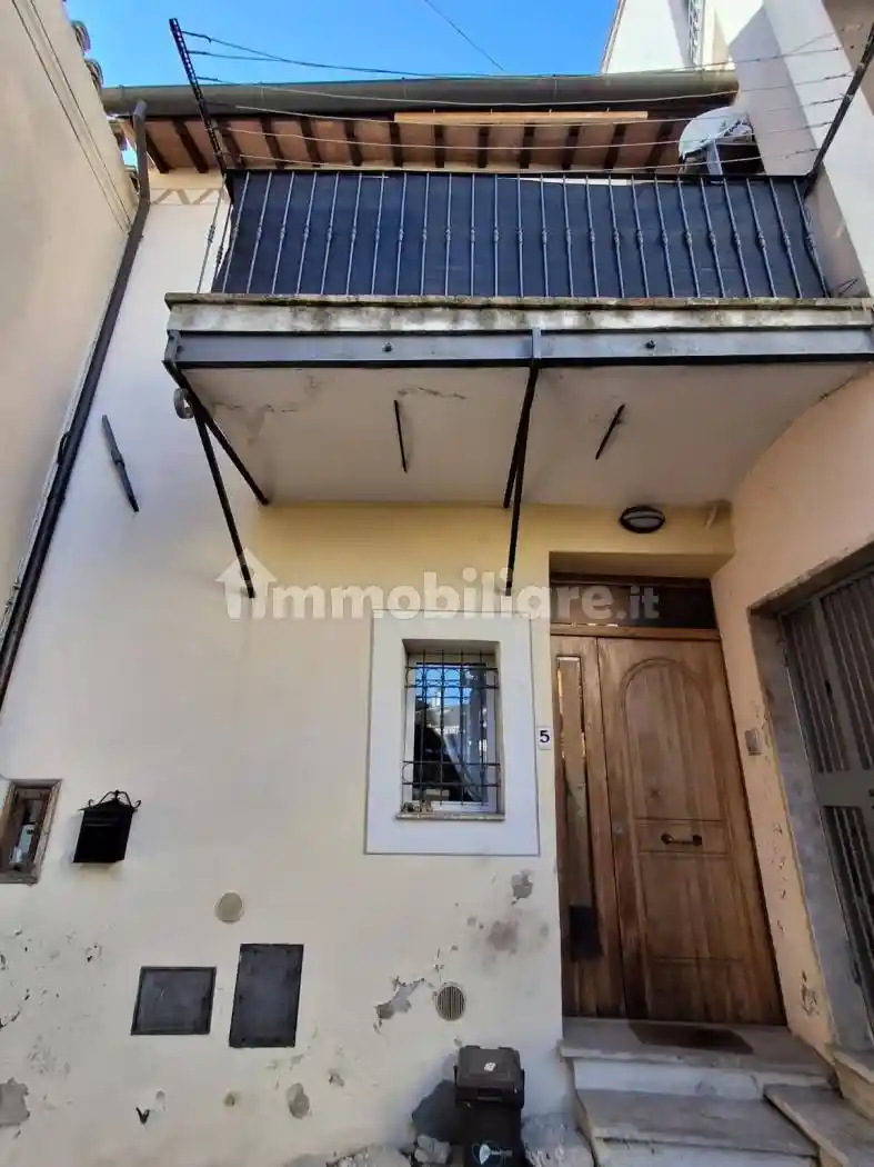 Casa indipendente in vendita a Foligno