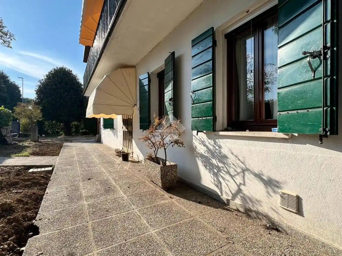 Villa in vendita a Selvazzano Dentro