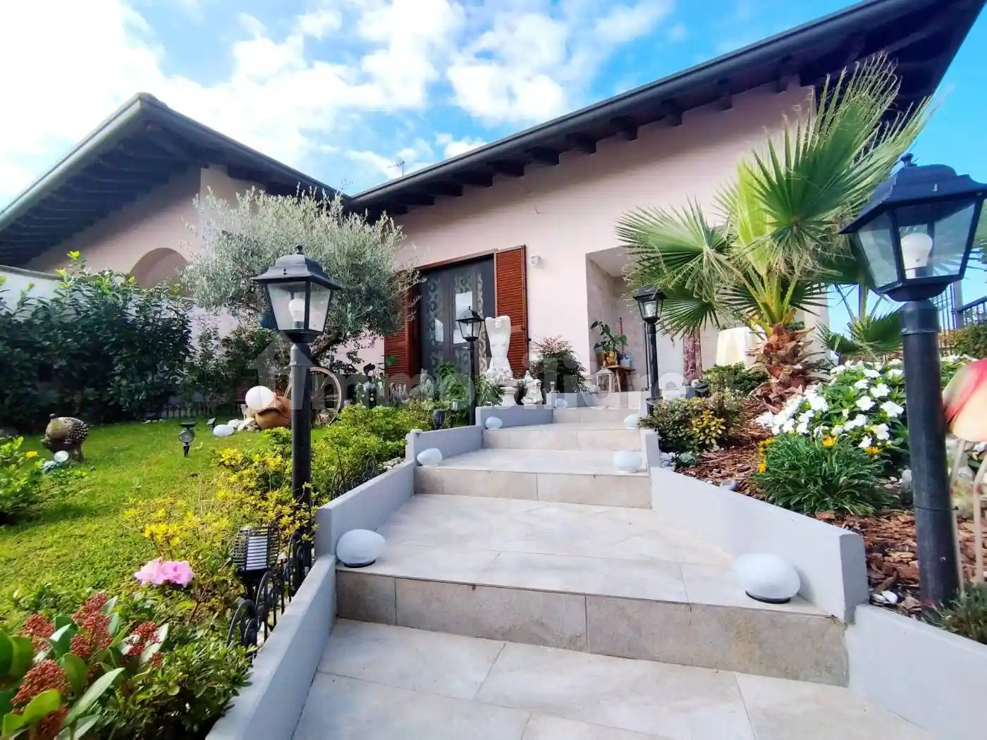 Villa in vendita a Cuggiono