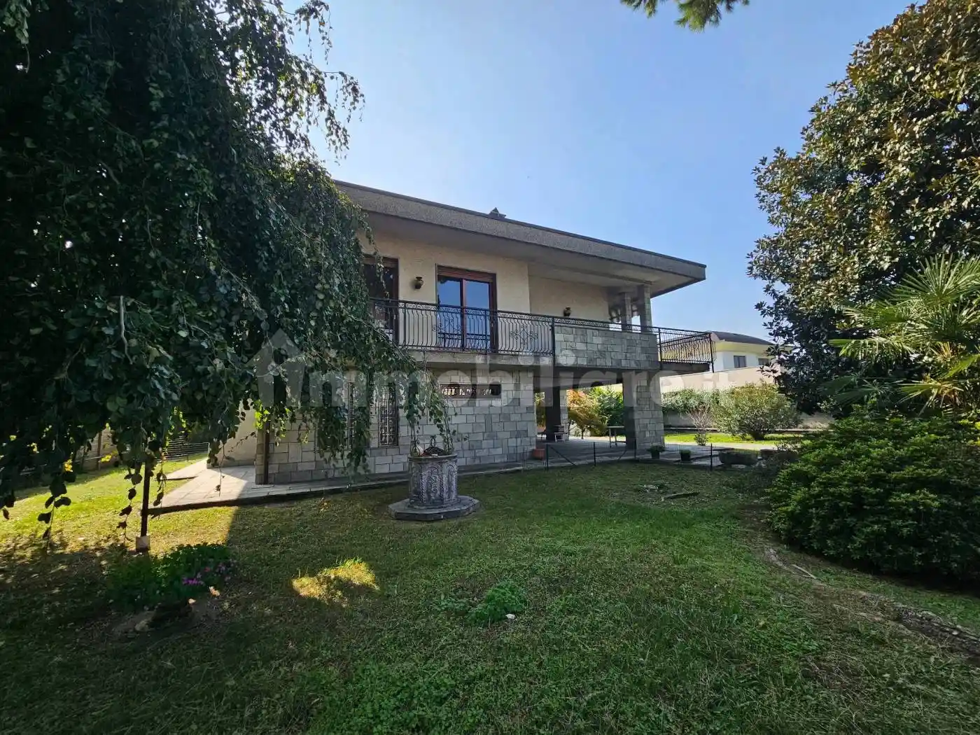 Villa in vendita a Busto Arsizio