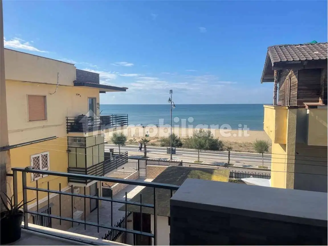 Appartamento in vendita a Mondragone