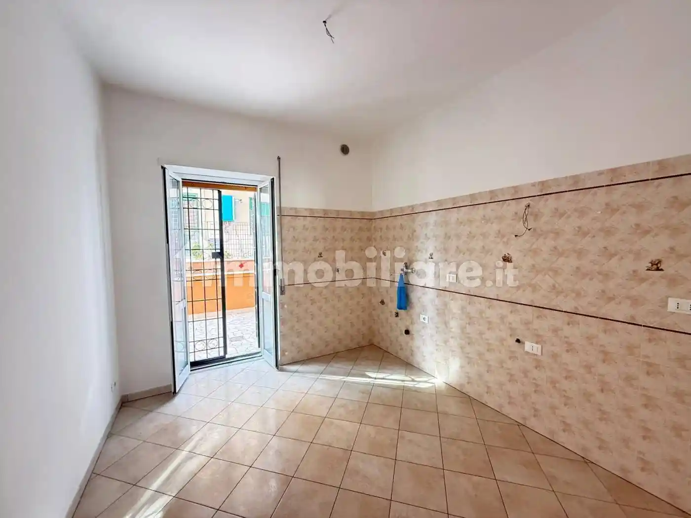 Trilocale buono stato, piano terra, Tor Sapienza - La Rustica, Roma - foto 3