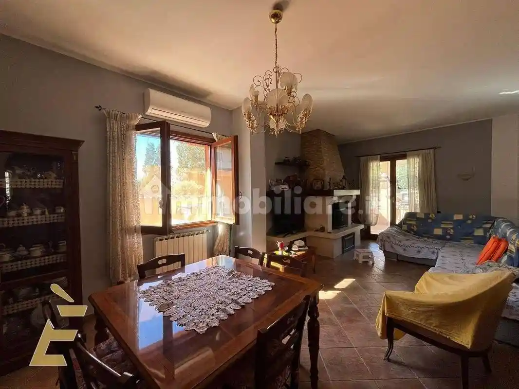 Villa in vendita a Aprilia