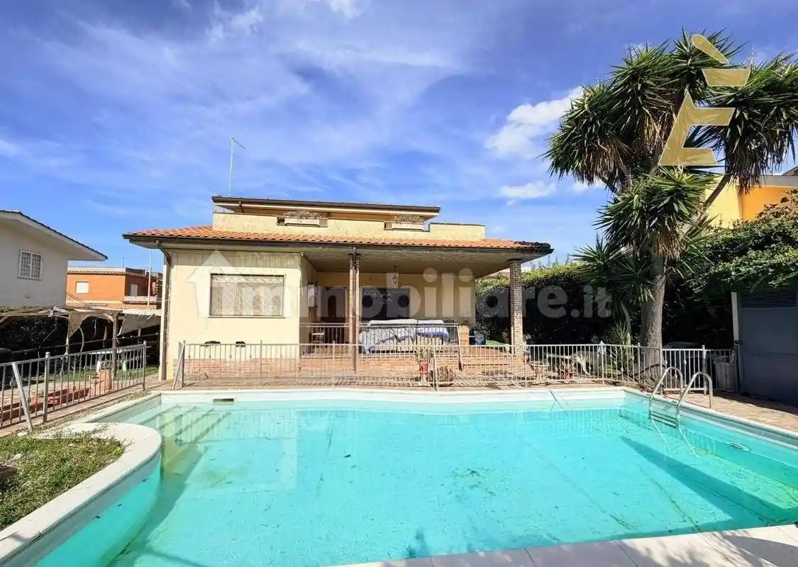 Villa in vendita a Anzio