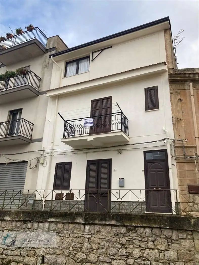 Casa indipendente in vendita a Vicari