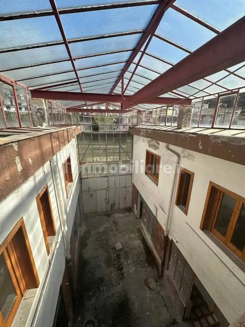 Palazzo - Edificio in Vendita - foto 2