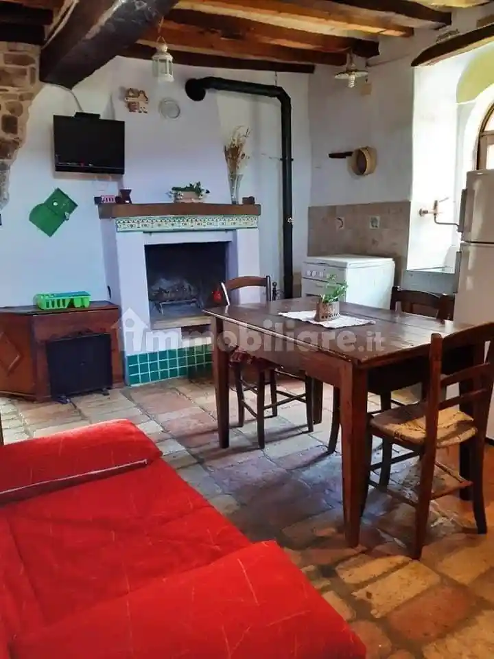 Casa indipendente in vendita a Acqualagna