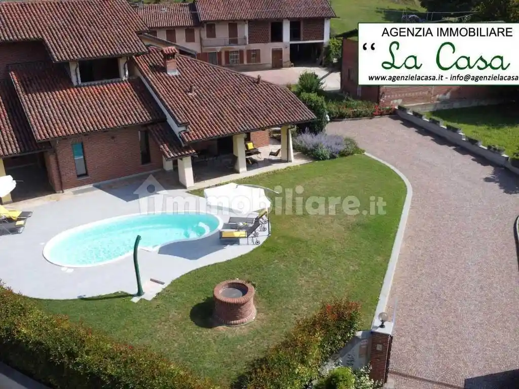 Villa in vendita a San Damiano d'Asti