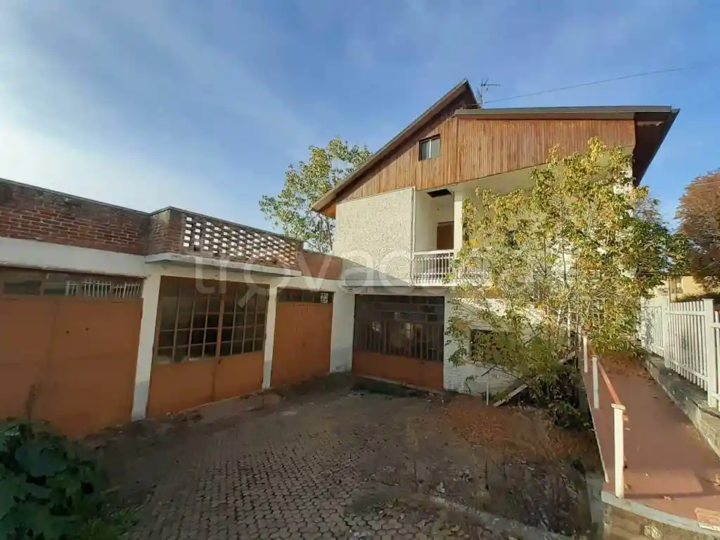 Villa in vendita a Castelnuovo Don Bosco