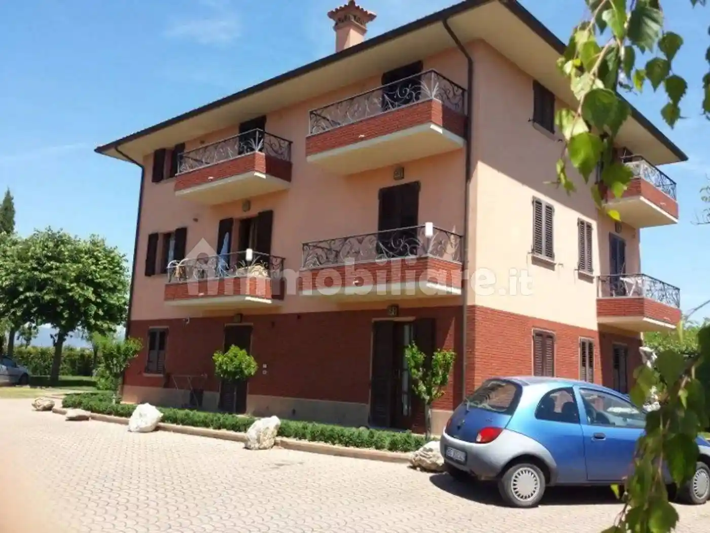 Palazzo - Edificio in vendita a Città di Castello