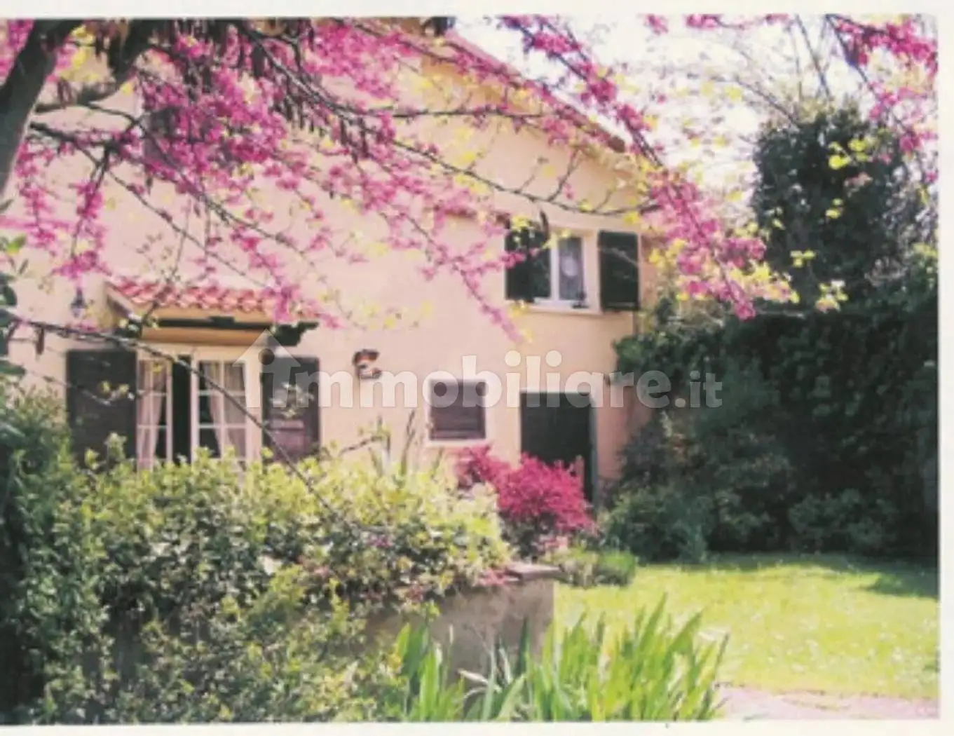 Villa in vendita a Arezzo