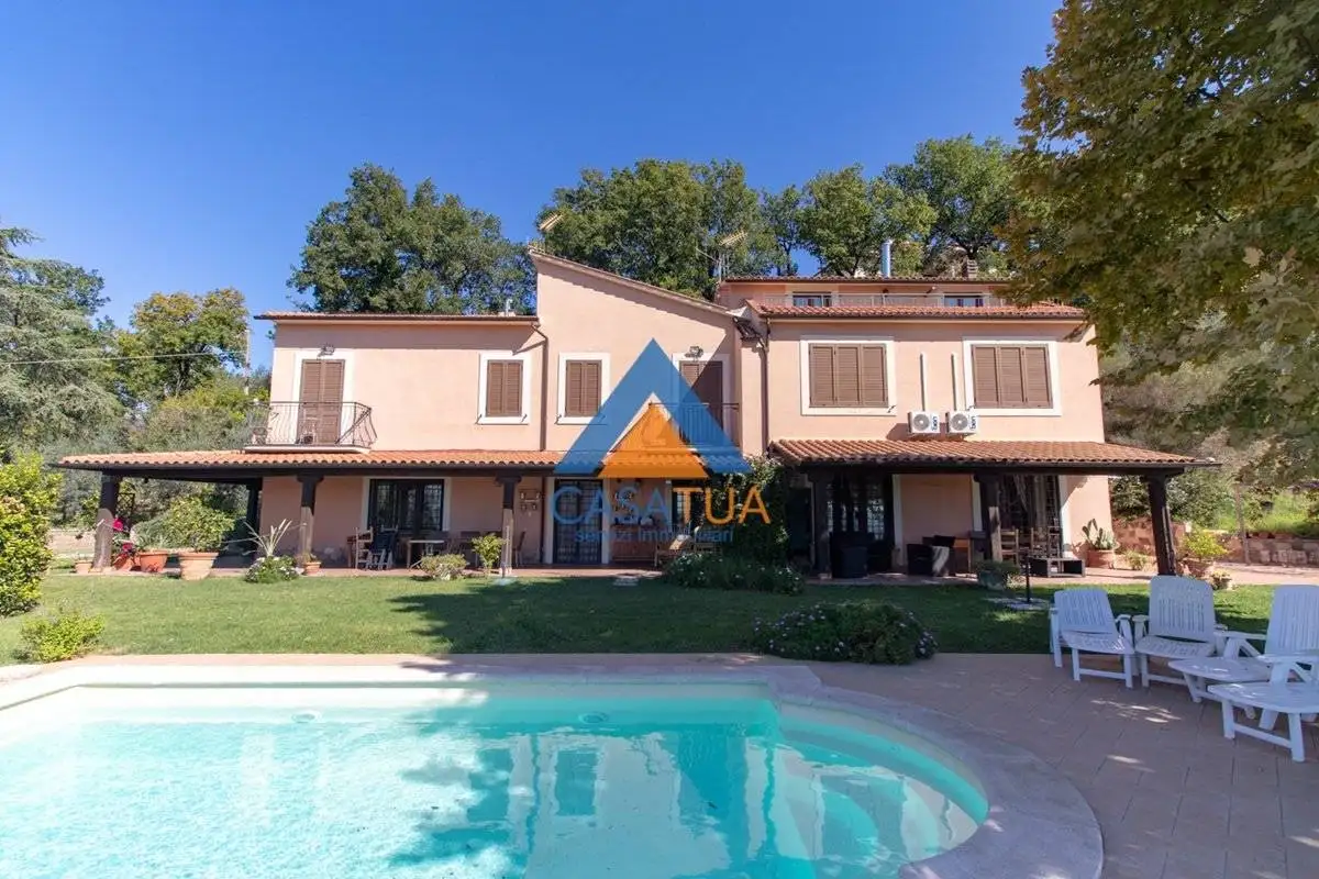 Villa in vendita a Penna in Teverina