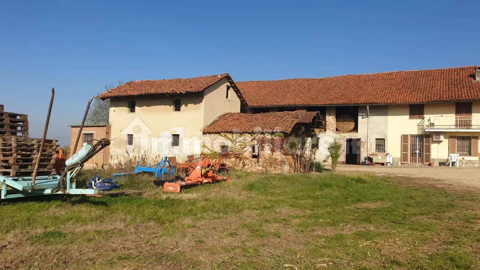 Cascina via Artuffi 61, Centro, Ceresole Alba - foto 4