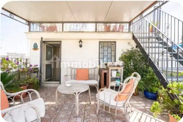 Palazzo - Edificio in vendita a Bari