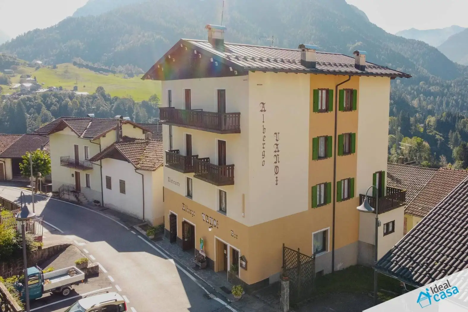 Palazzo - Edificio in vendita a Canal San Bovo