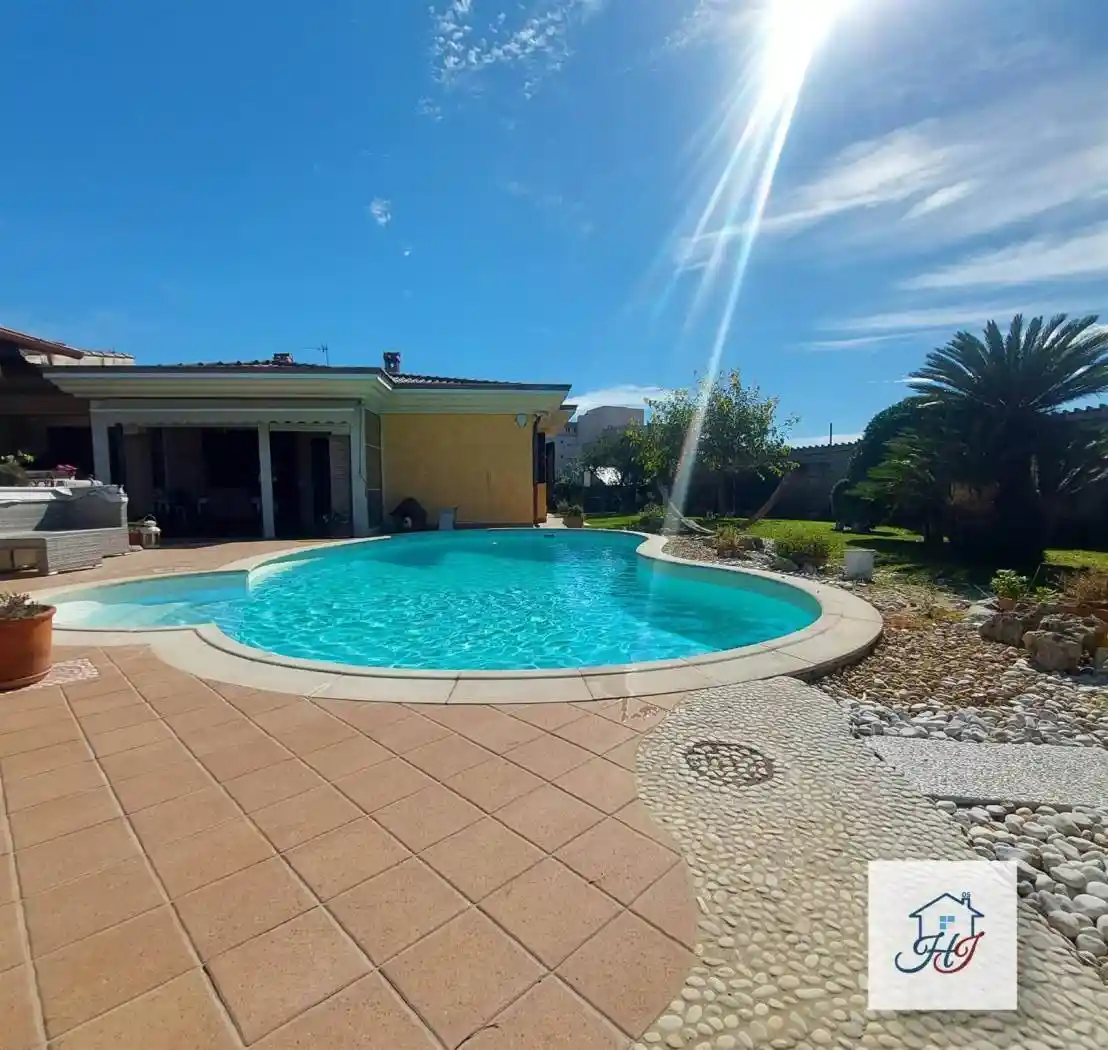 Villa bifamiliare via casal di claudia 179, Rinascimento, Anzio - foto 2