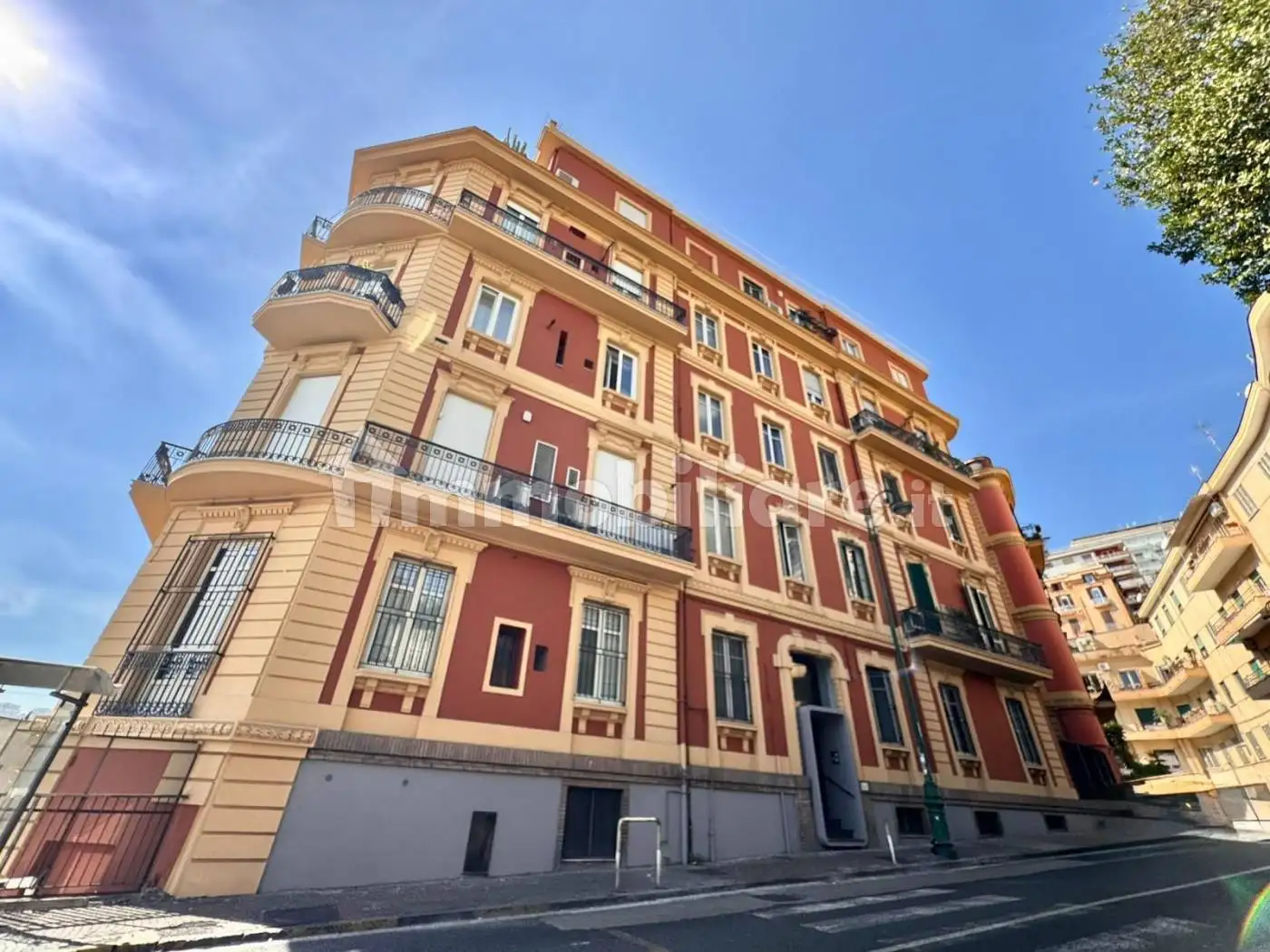 Appartamento in vendita a Napoli